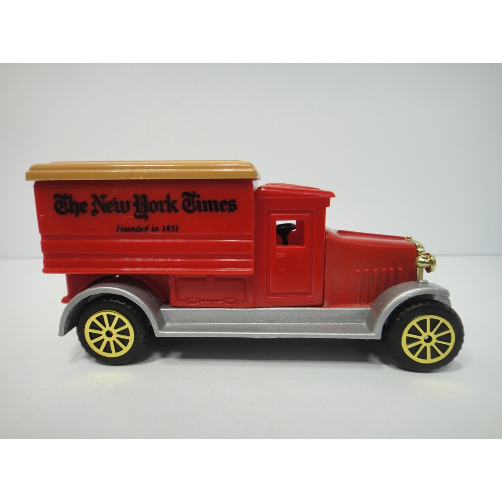 The New York Times Red Delivery Truck Diecast Collectible Reader's Digest VTG